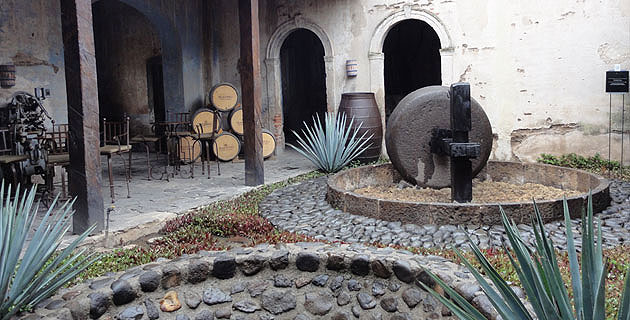 Destileria La Rojeña 10 mejores lugares para conocer en Ciudad de Tequila, Jalisco México